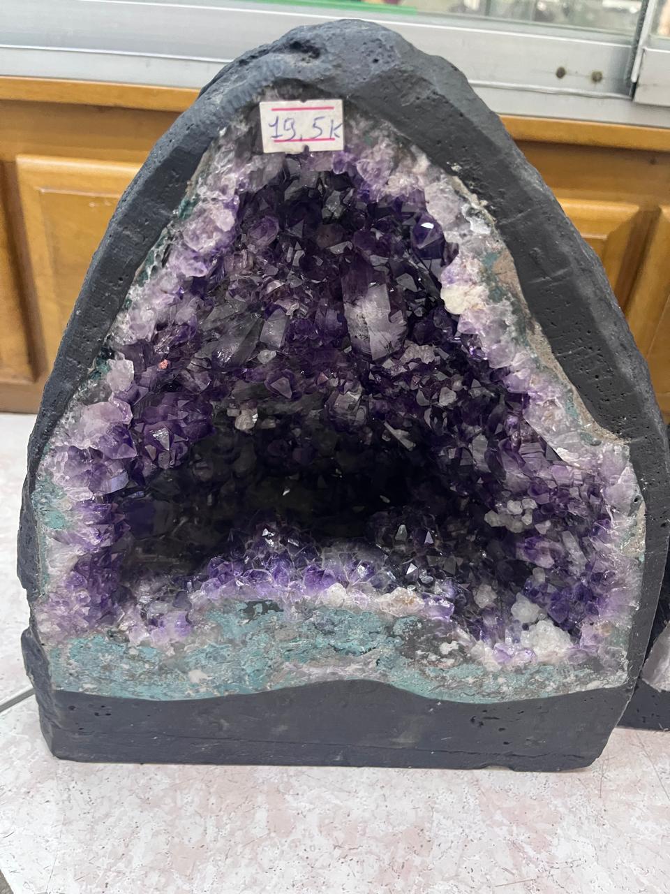 Hermosa geoda de Cuarzo Amatista